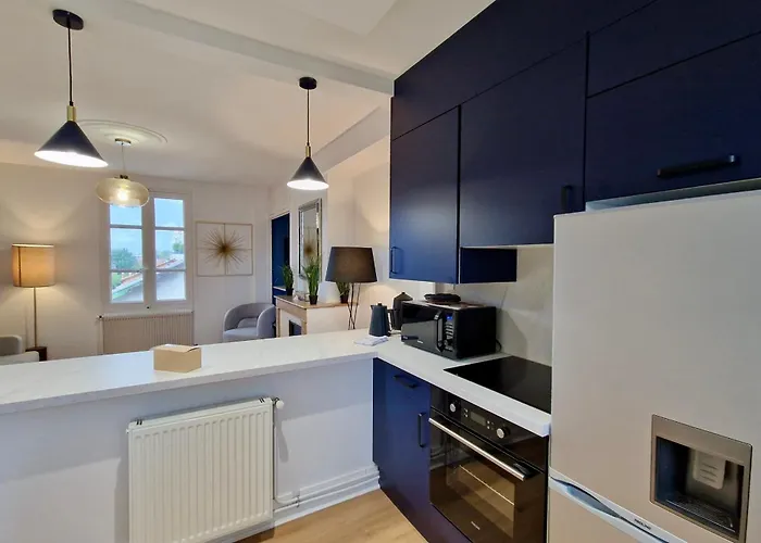 #hc Le Blue Revol Renovated Fully Equipped *